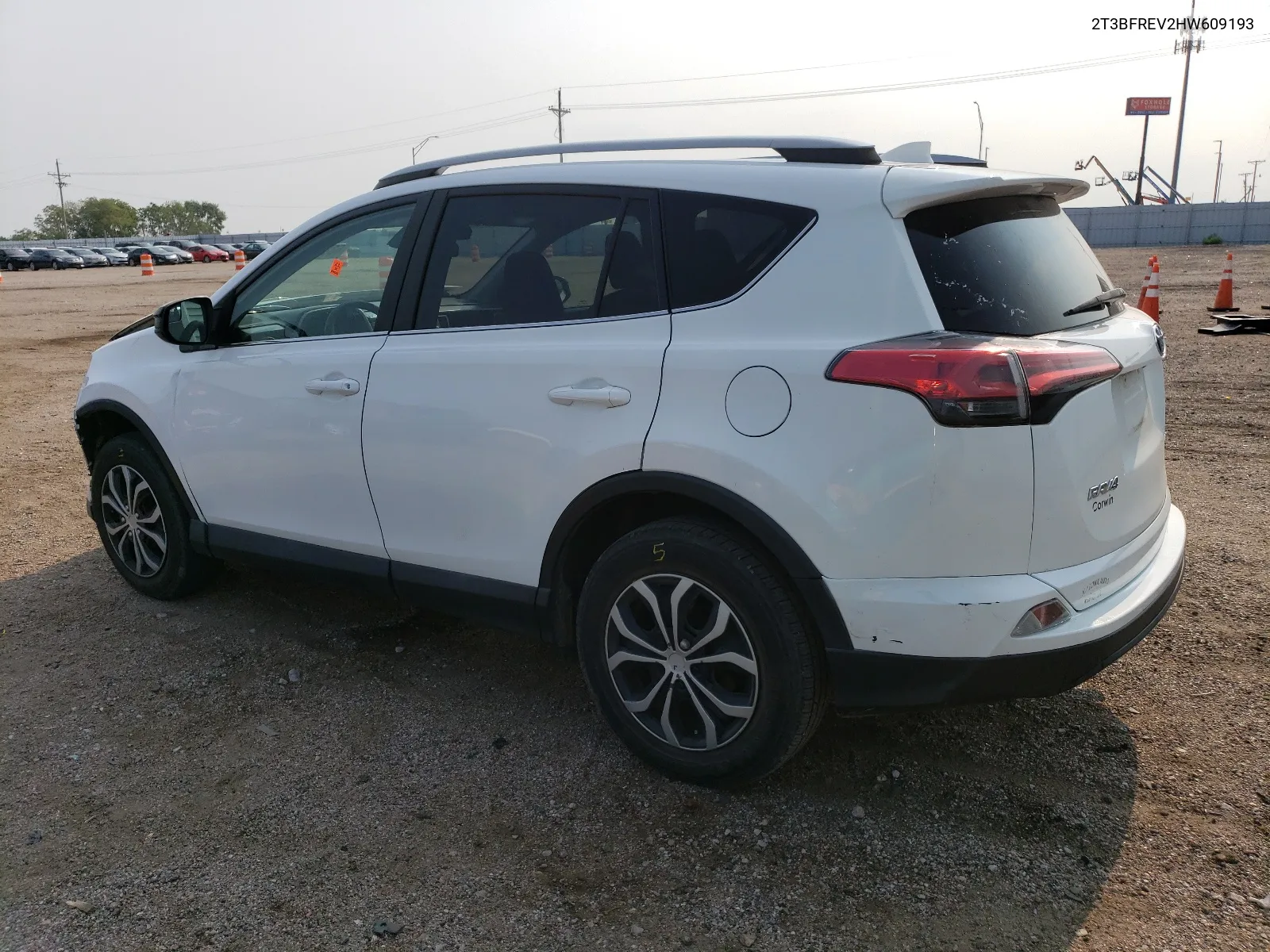 2T3BFREV2HW609193 2017 Toyota Rav4 Le