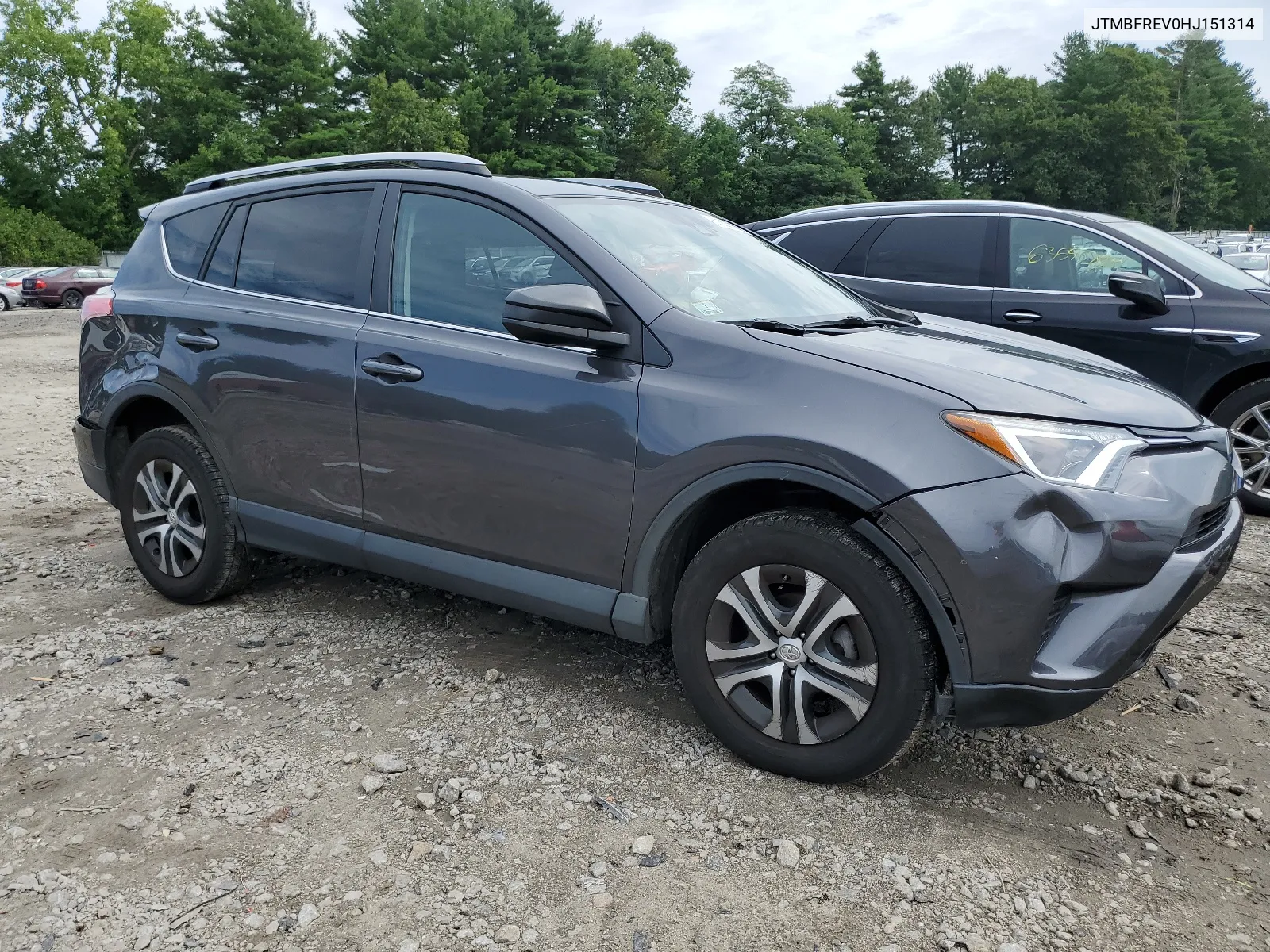 JTMBFREV0HJ151314 2017 Toyota Rav4 Le