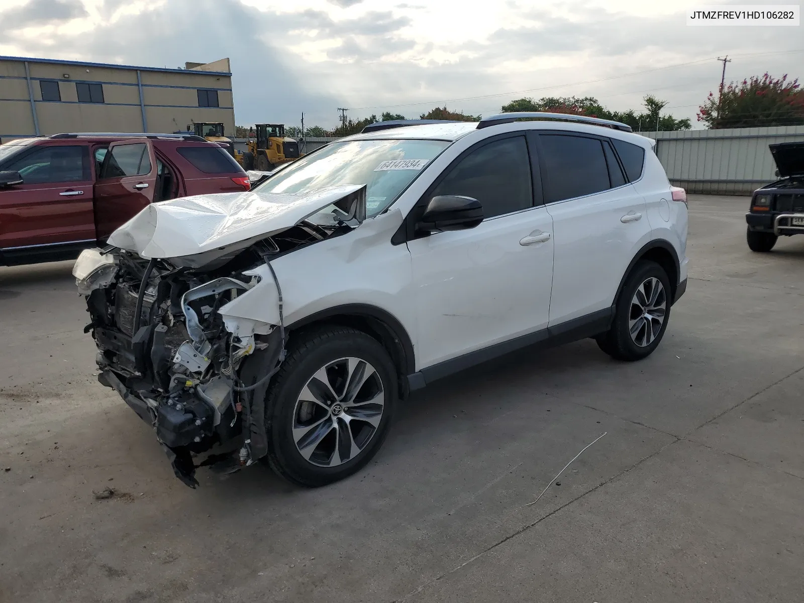 JTMZFREV1HD106282 2017 Toyota Rav4 Le