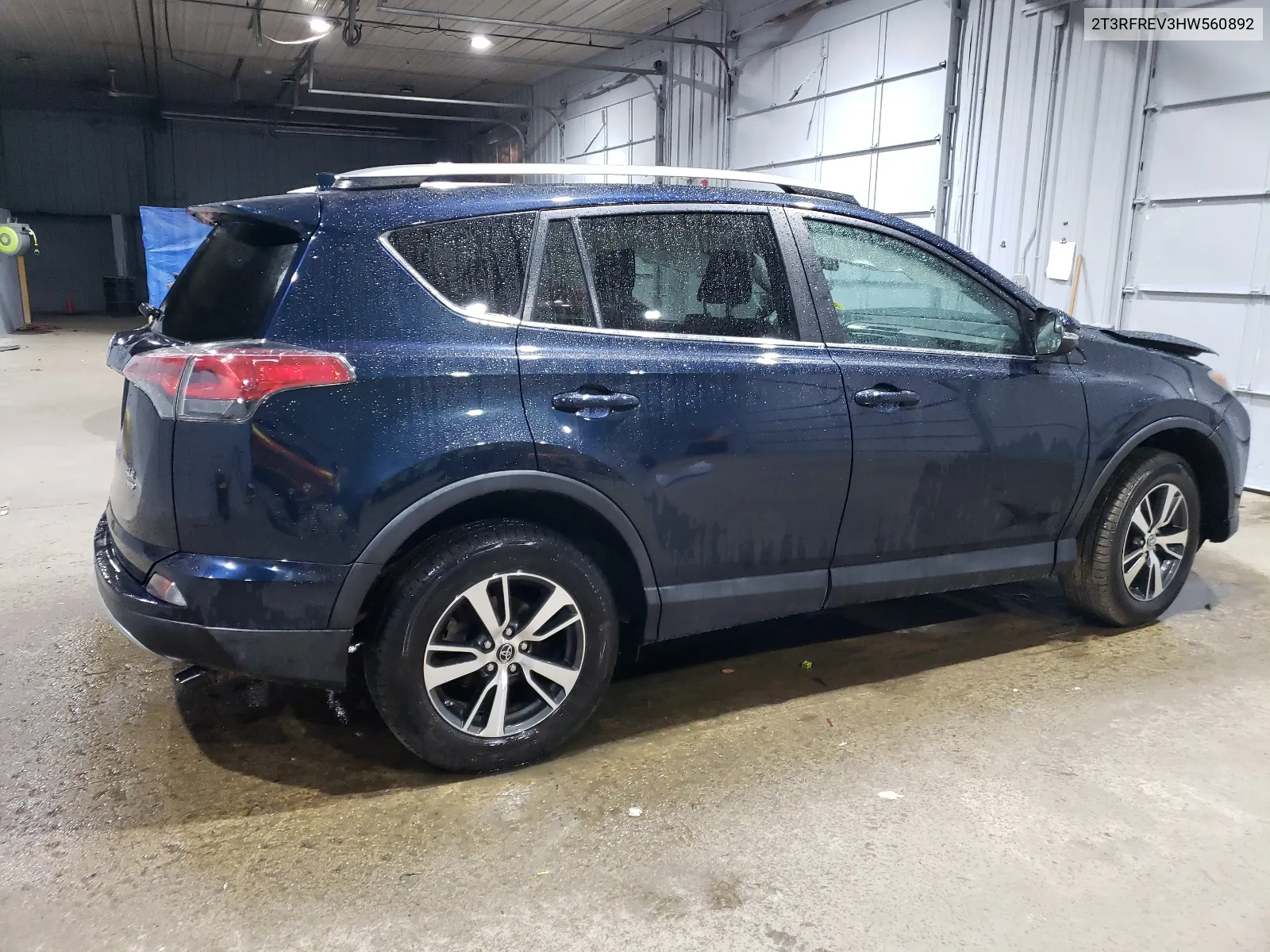 2T3RFREV3HW560892 2017 Toyota Rav4 Xle