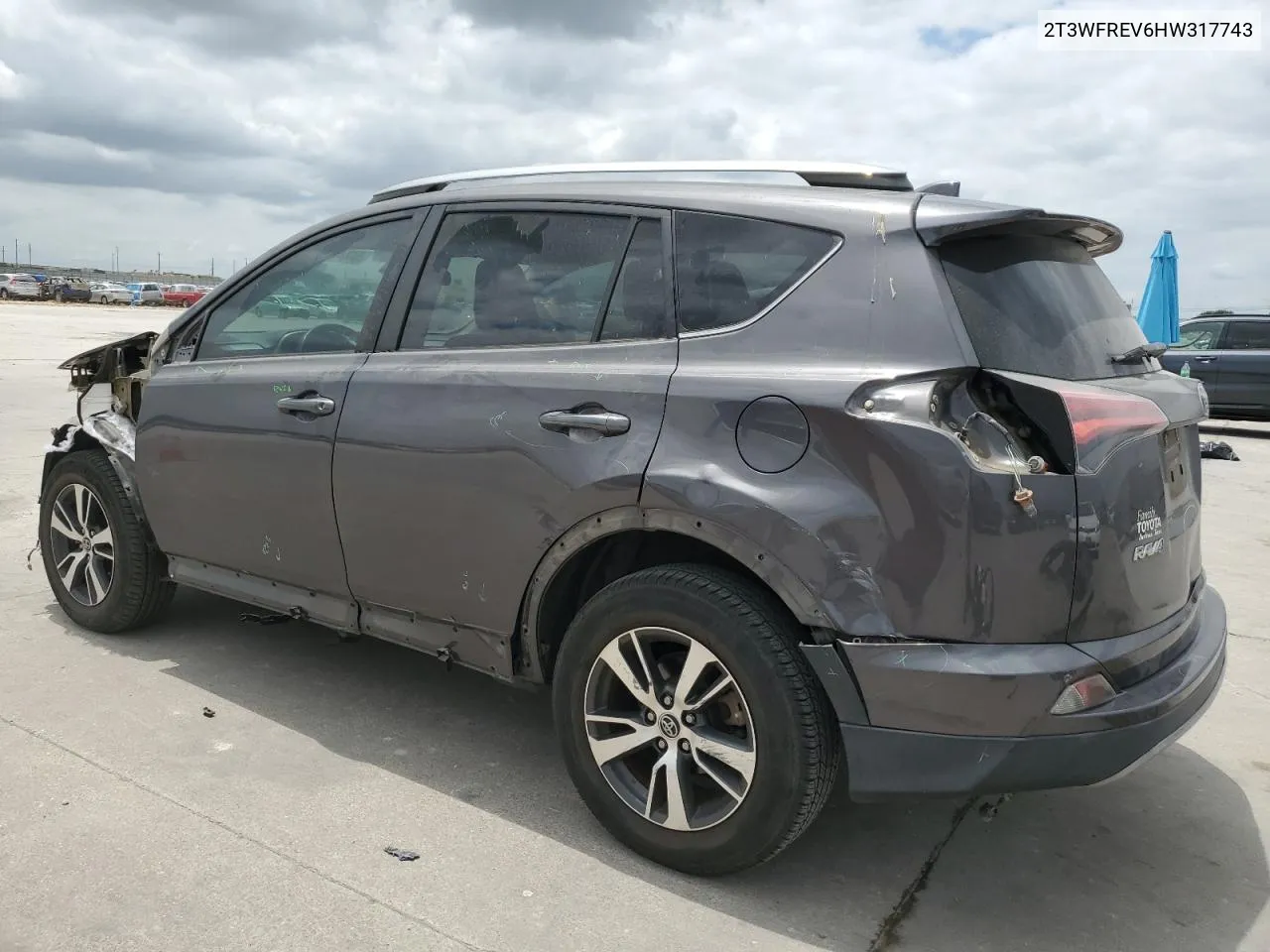 2017 Toyota Rav4 Xle VIN: 2T3WFREV6HW317743 Lot: 64843524