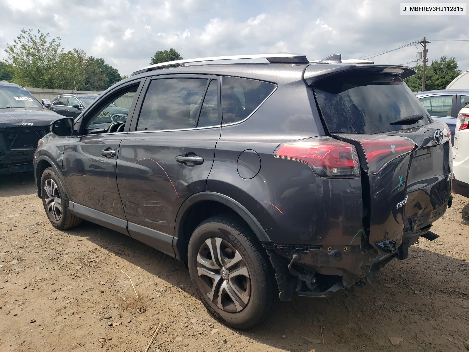 JTMBFREV3HJ112815 2017 Toyota Rav4 Le