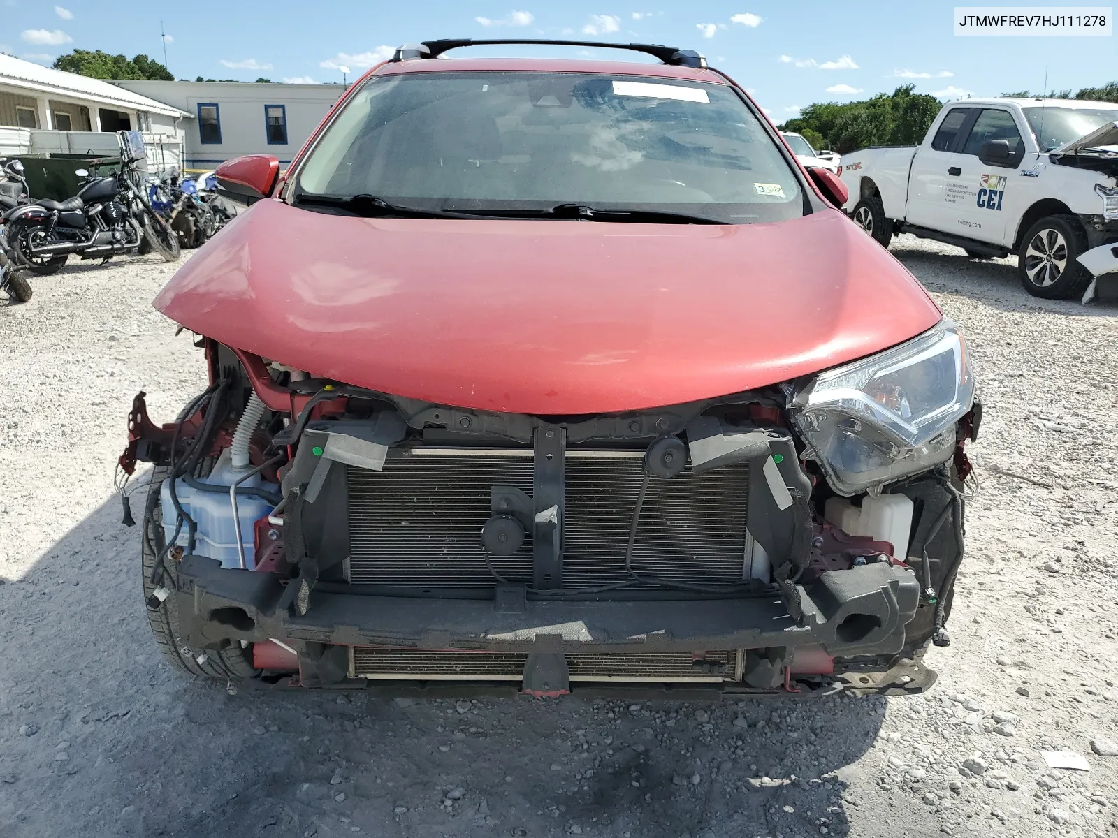 JTMWFREV7HJ111278 2017 Toyota Rav4 Xle