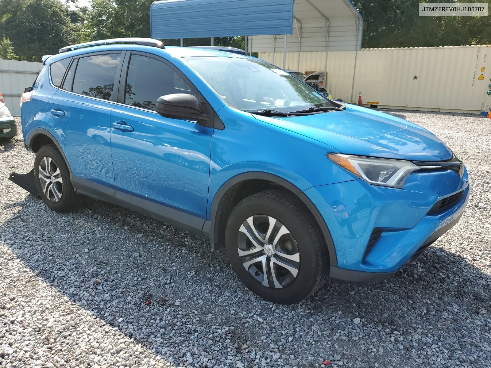 JTMZFREV0HJ105707 2017 Toyota Rav4 Le