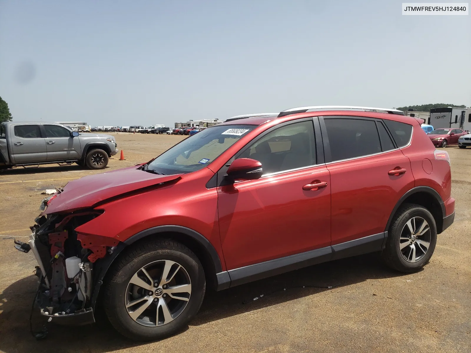 JTMWFREV5HJ124840 2017 Toyota Rav4 Xle