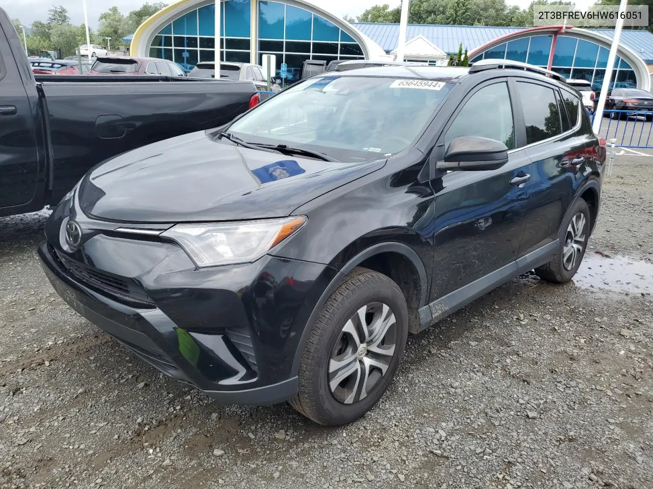 2017 Toyota Rav4 Le VIN: 2T3BFREV6HW616051 Lot: 65645944