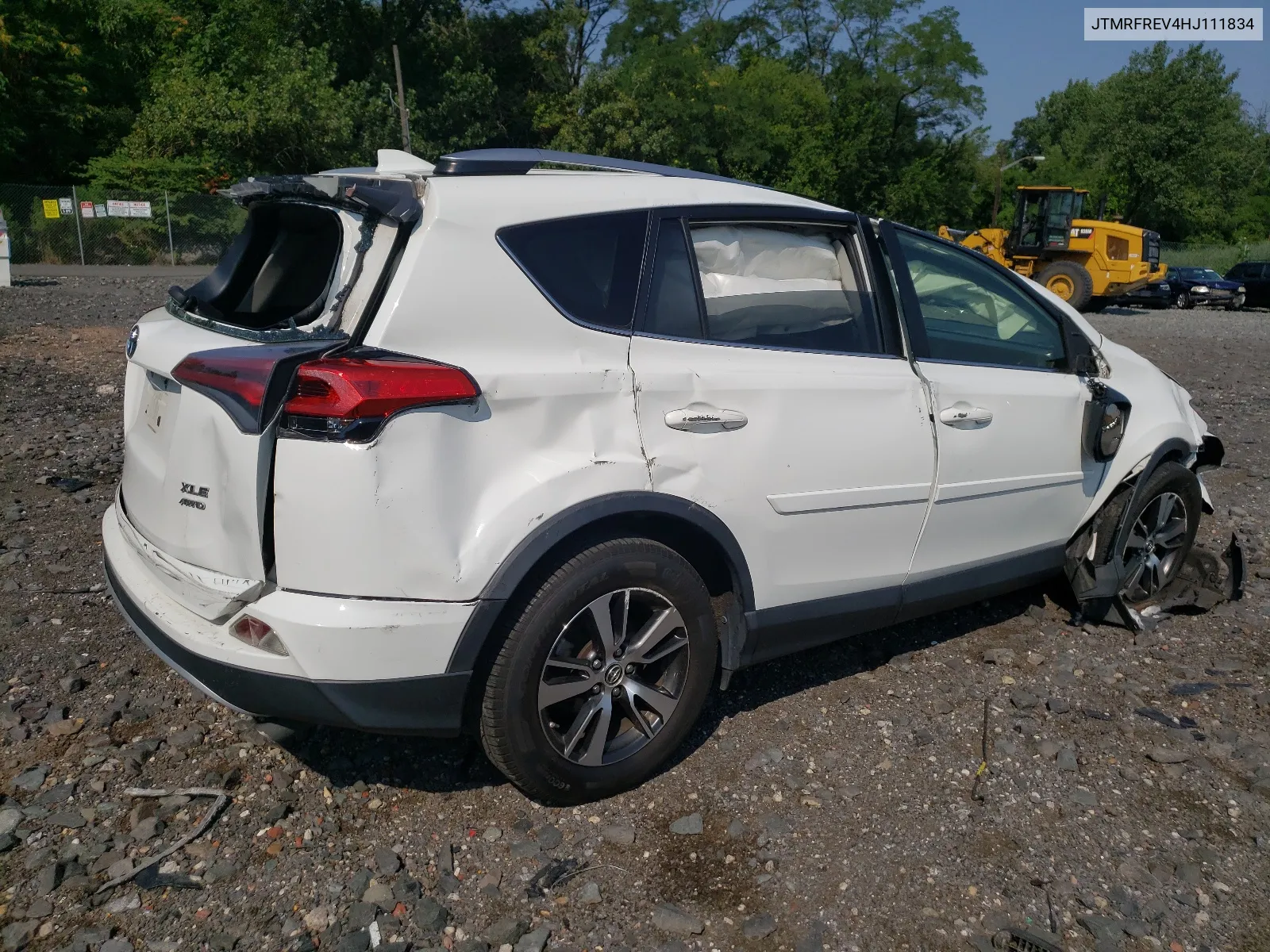 JTMRFREV4HJ111834 2017 Toyota Rav4 Xle