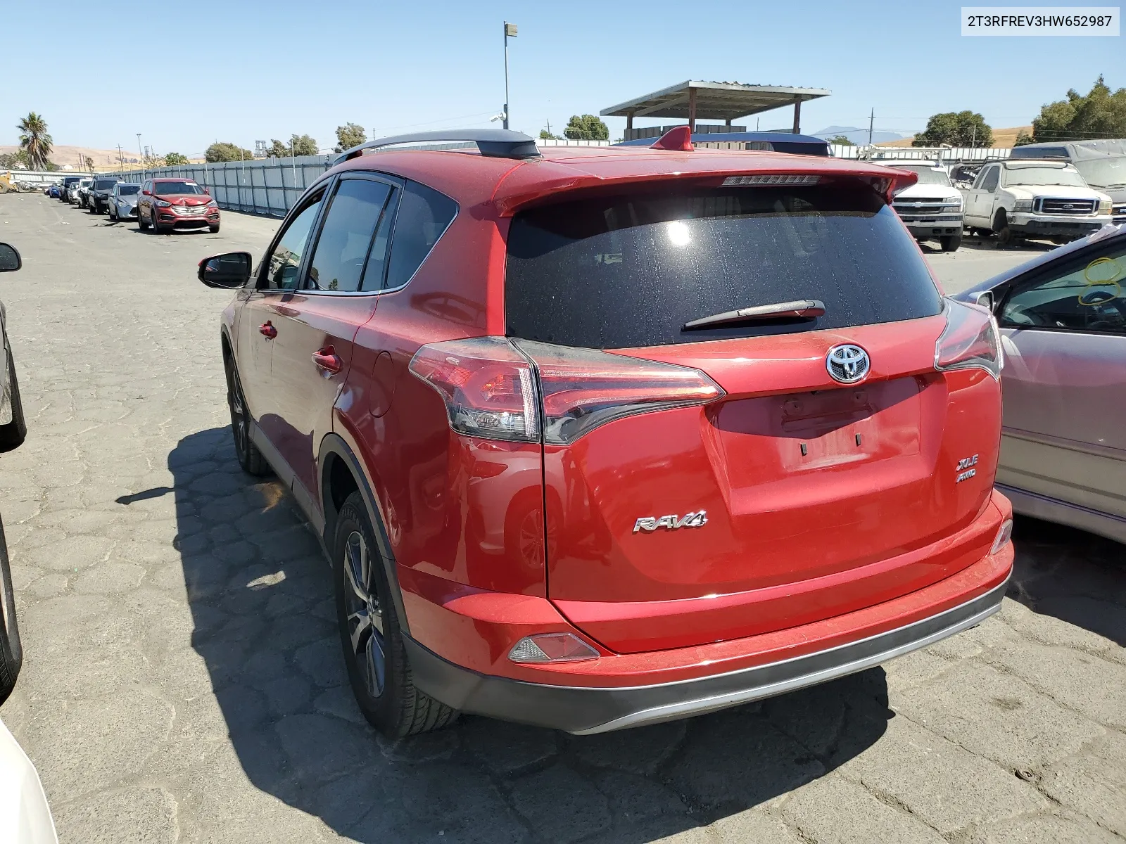 2017 Toyota Rav4 Xle VIN: 2T3RFREV3HW652987 Lot: 66020784