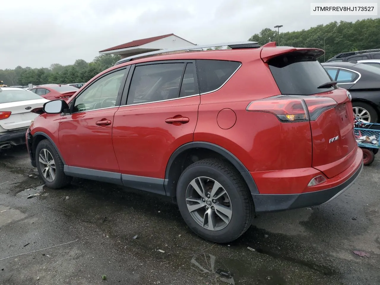 JTMRFREV8HJ173527 2017 Toyota Rav4 Xle