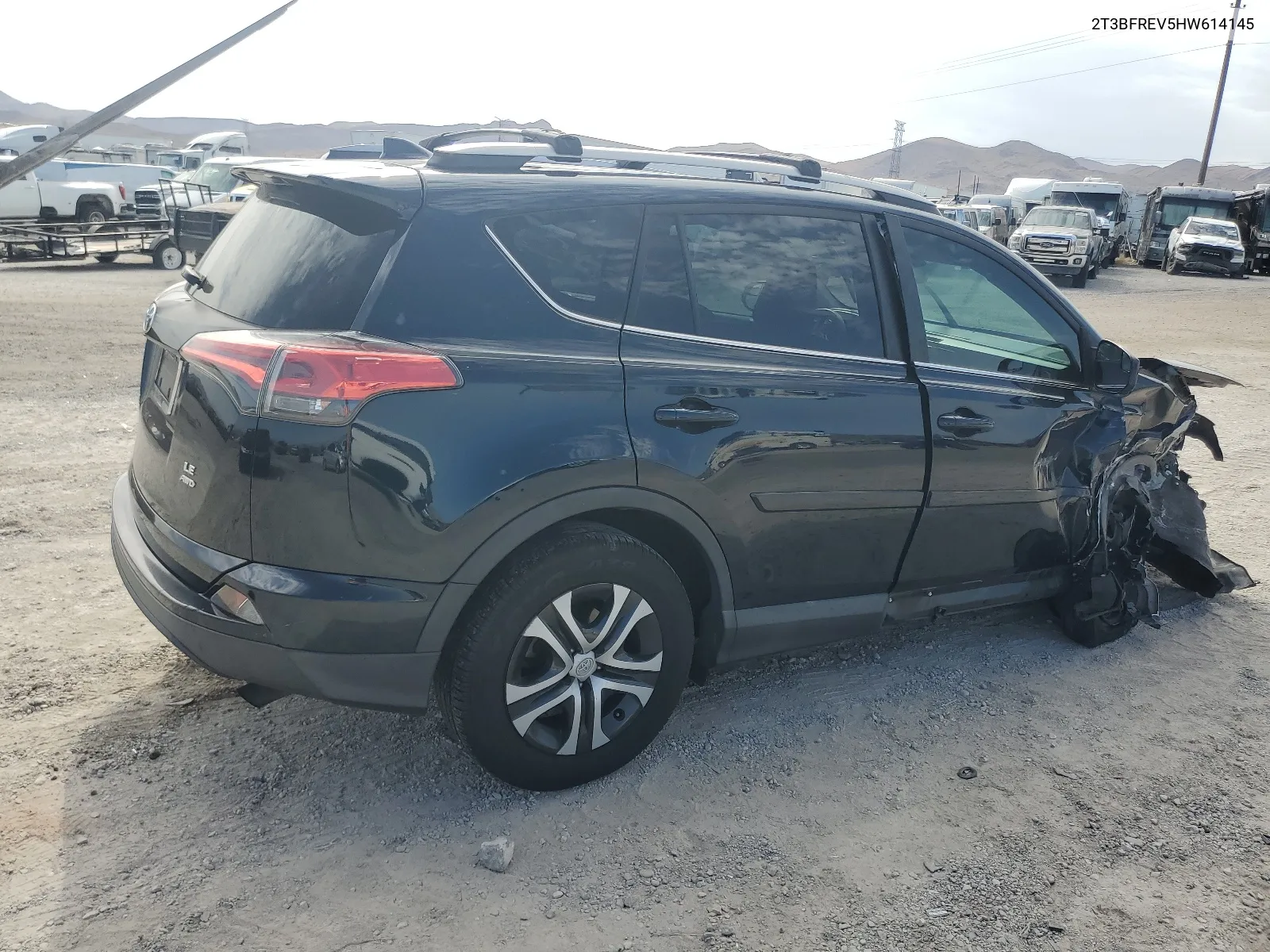 2T3BFREV5HW614145 2017 Toyota Rav4 Le