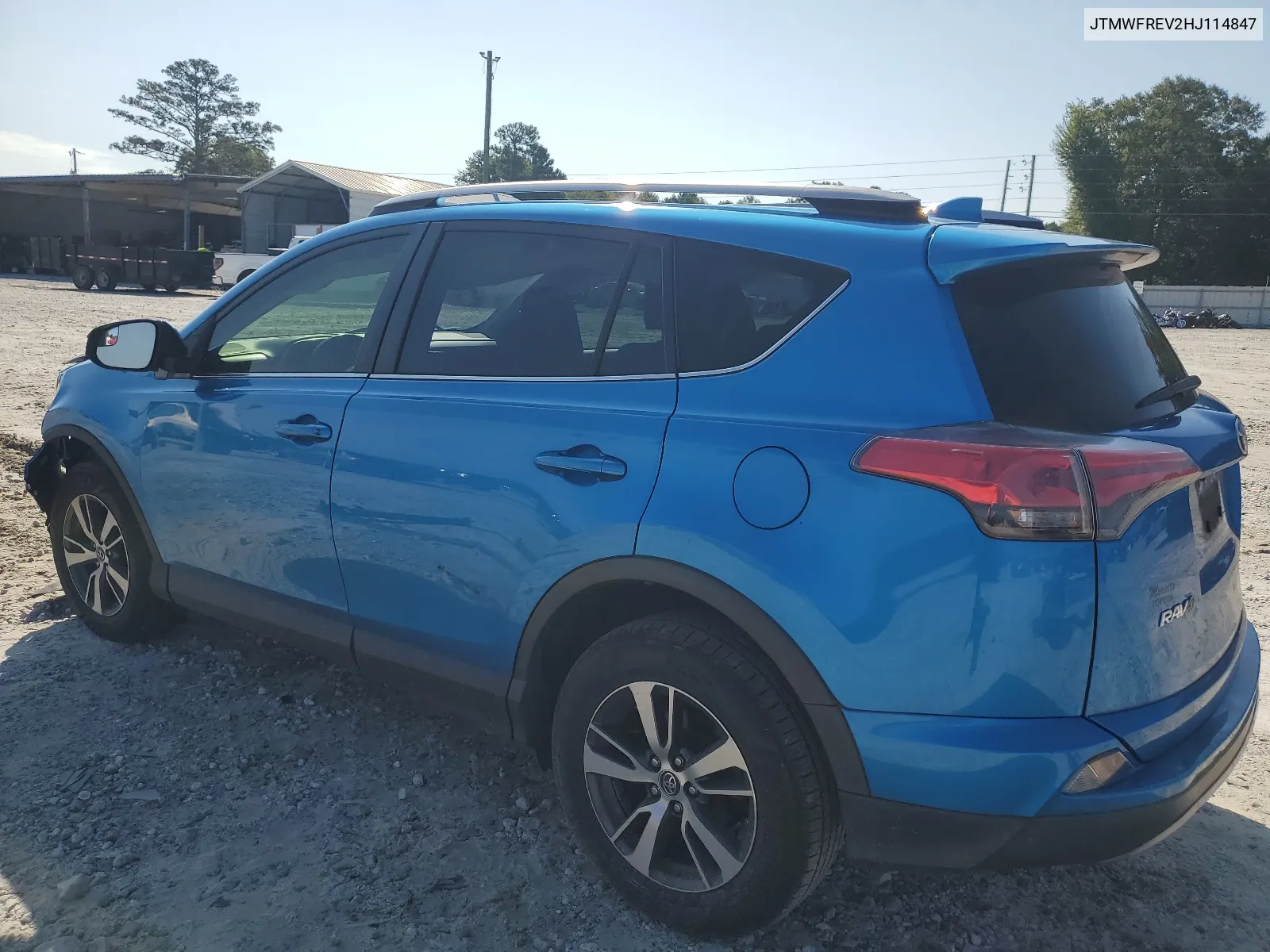 JTMWFREV2HJ114847 2017 Toyota Rav4 Xle