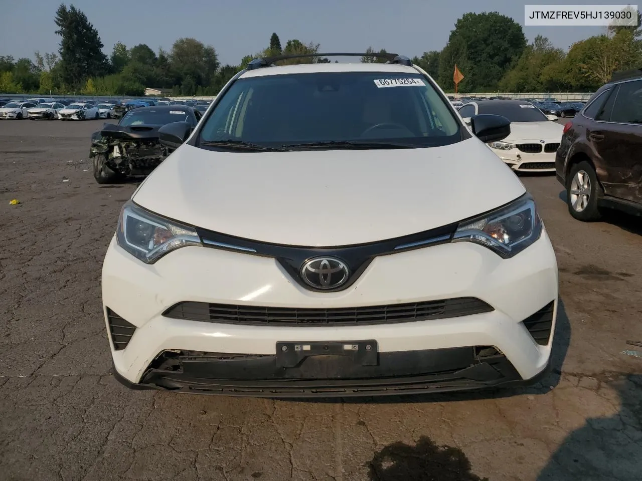 JTMZFREV5HJ139030 2017 Toyota Rav4 Le