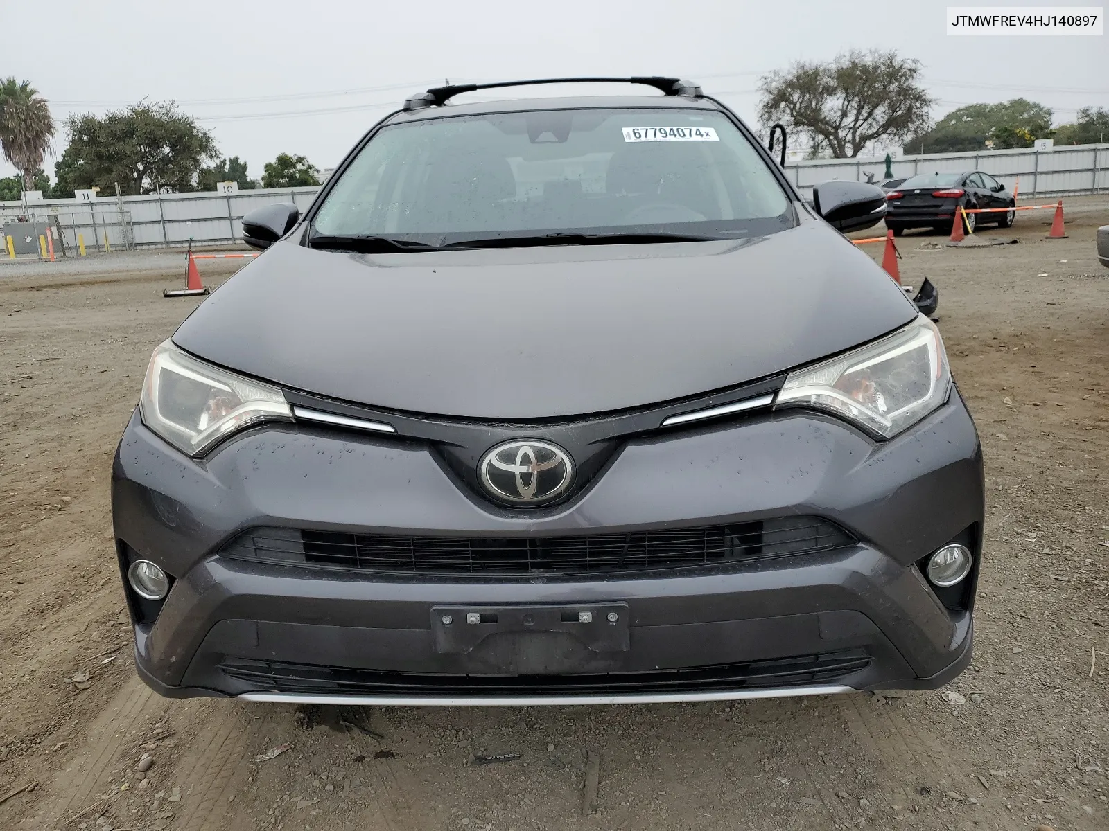 2017 Toyota Rav4 Xle VIN: JTMWFREV4HJ140897 Lot: 67794074