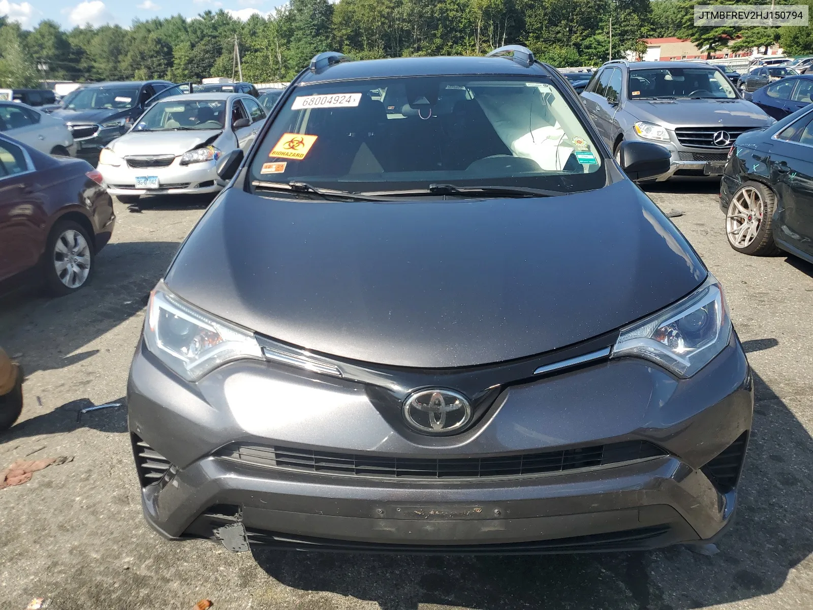 JTMBFREV2HJ150794 2017 Toyota Rav4 Le