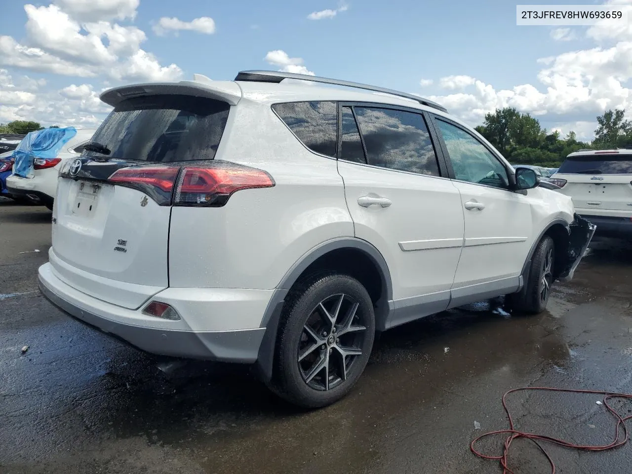 2T3JFREV8HW693659 2017 Toyota Rav4 Se