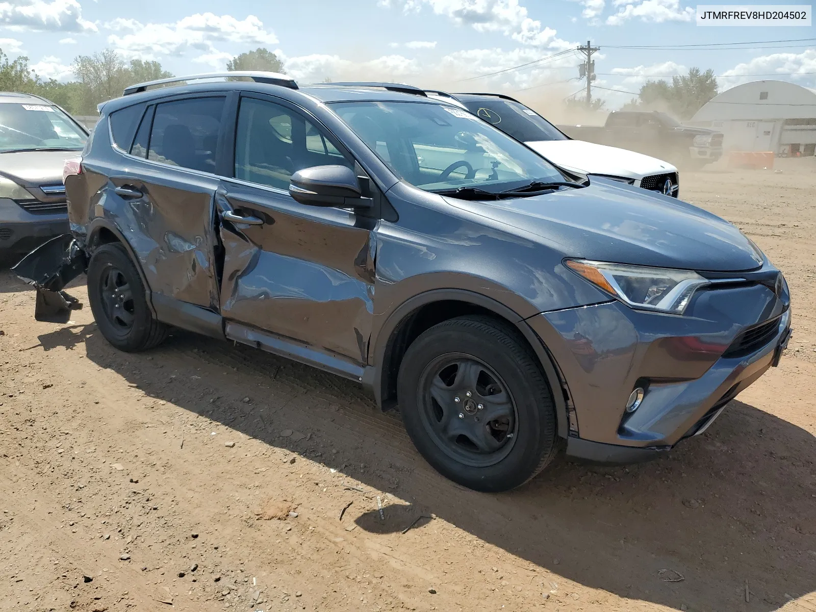 JTMRFREV8HD204502 2017 Toyota Rav4 Xle