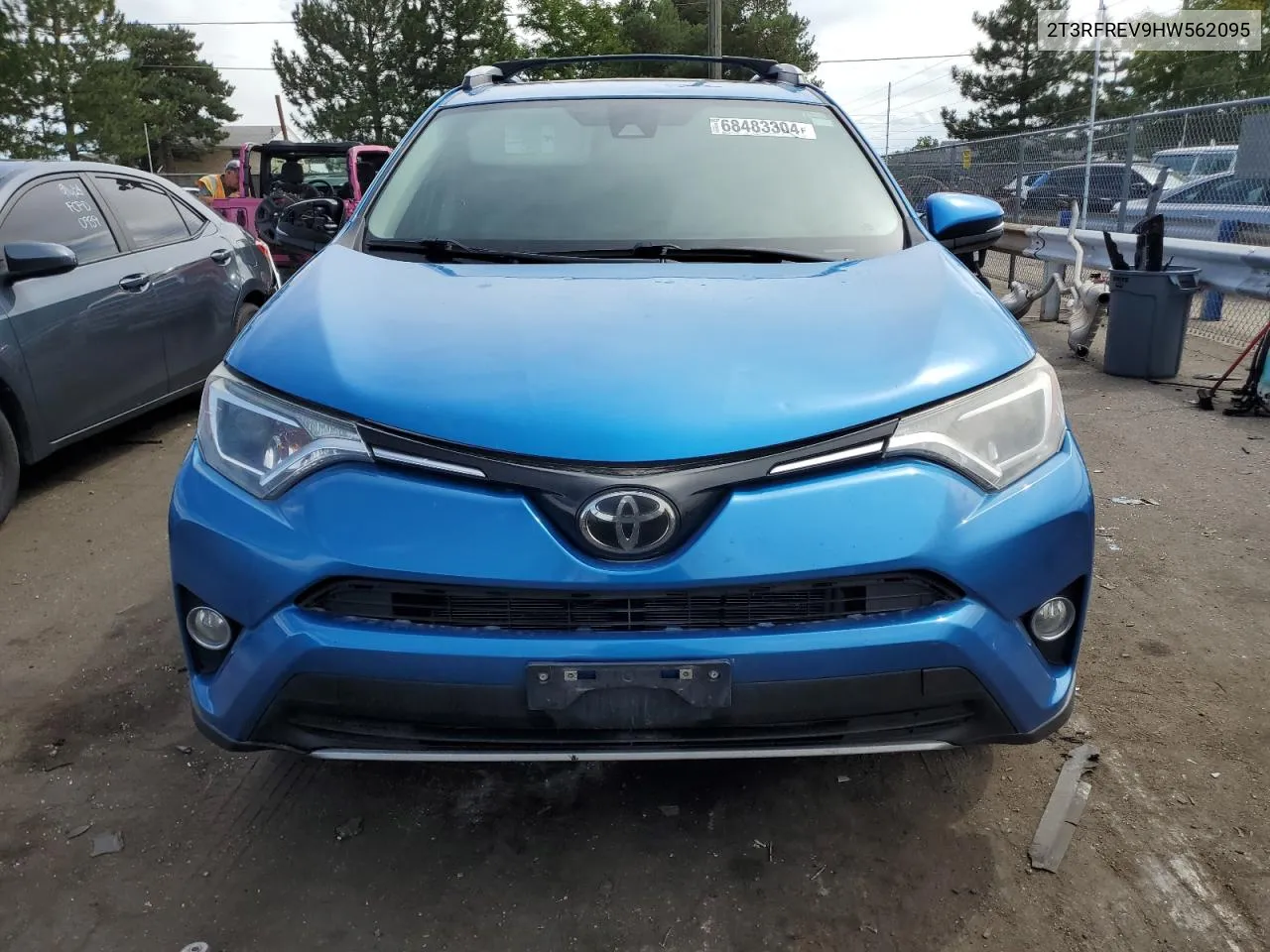 2017 Toyota Rav4 Xle VIN: 2T3RFREV9HW562095 Lot: 68483304