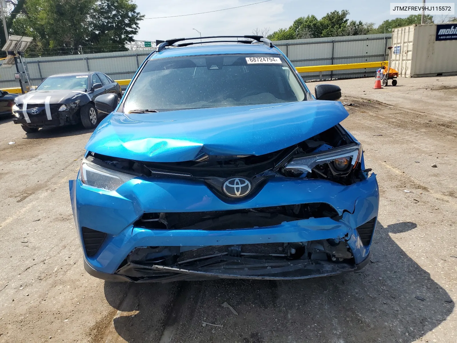 JTMZFREV9HJ115572 2017 Toyota Rav4 Le