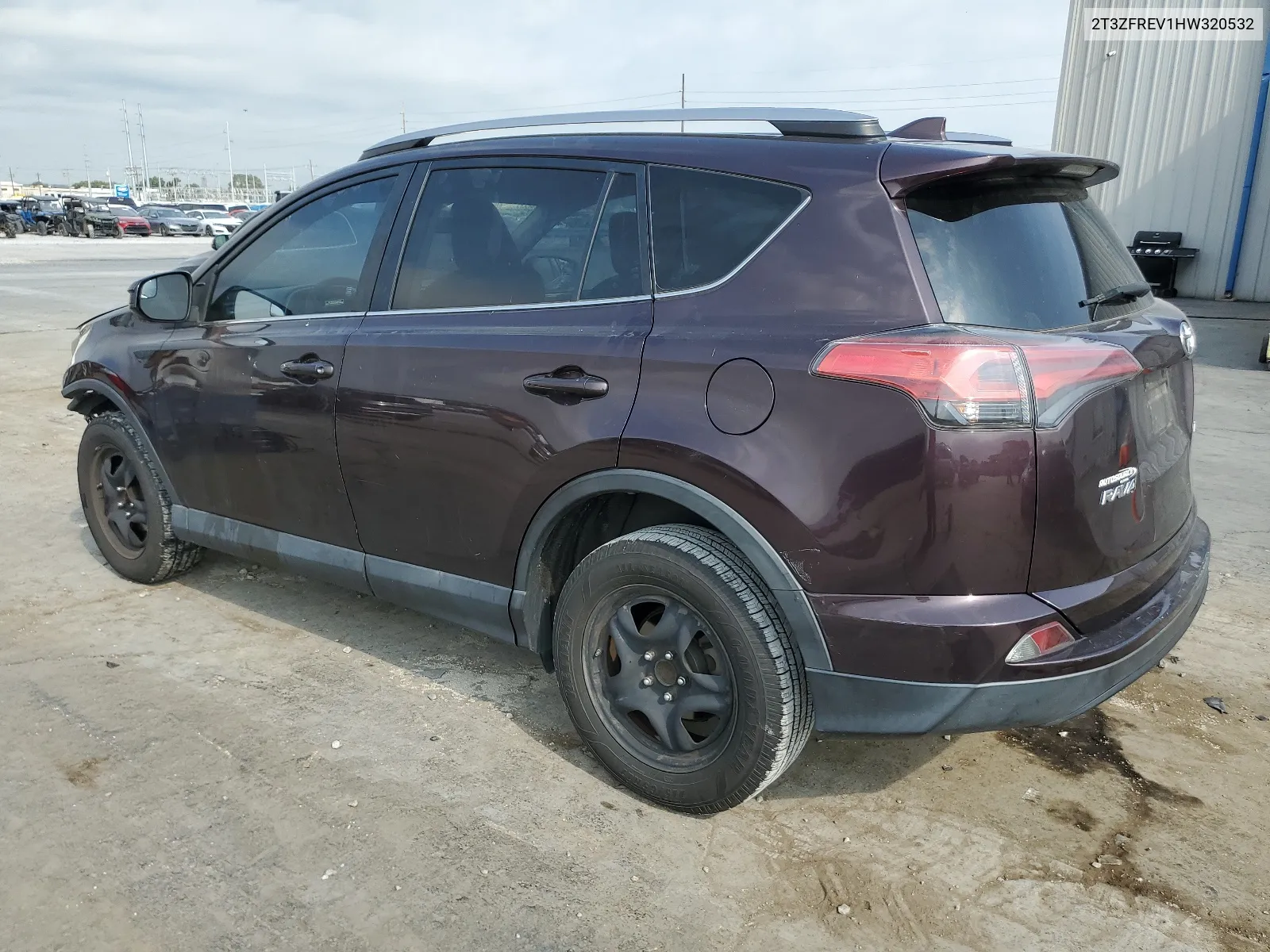 2T3ZFREV1HW320532 2017 Toyota Rav4 Le