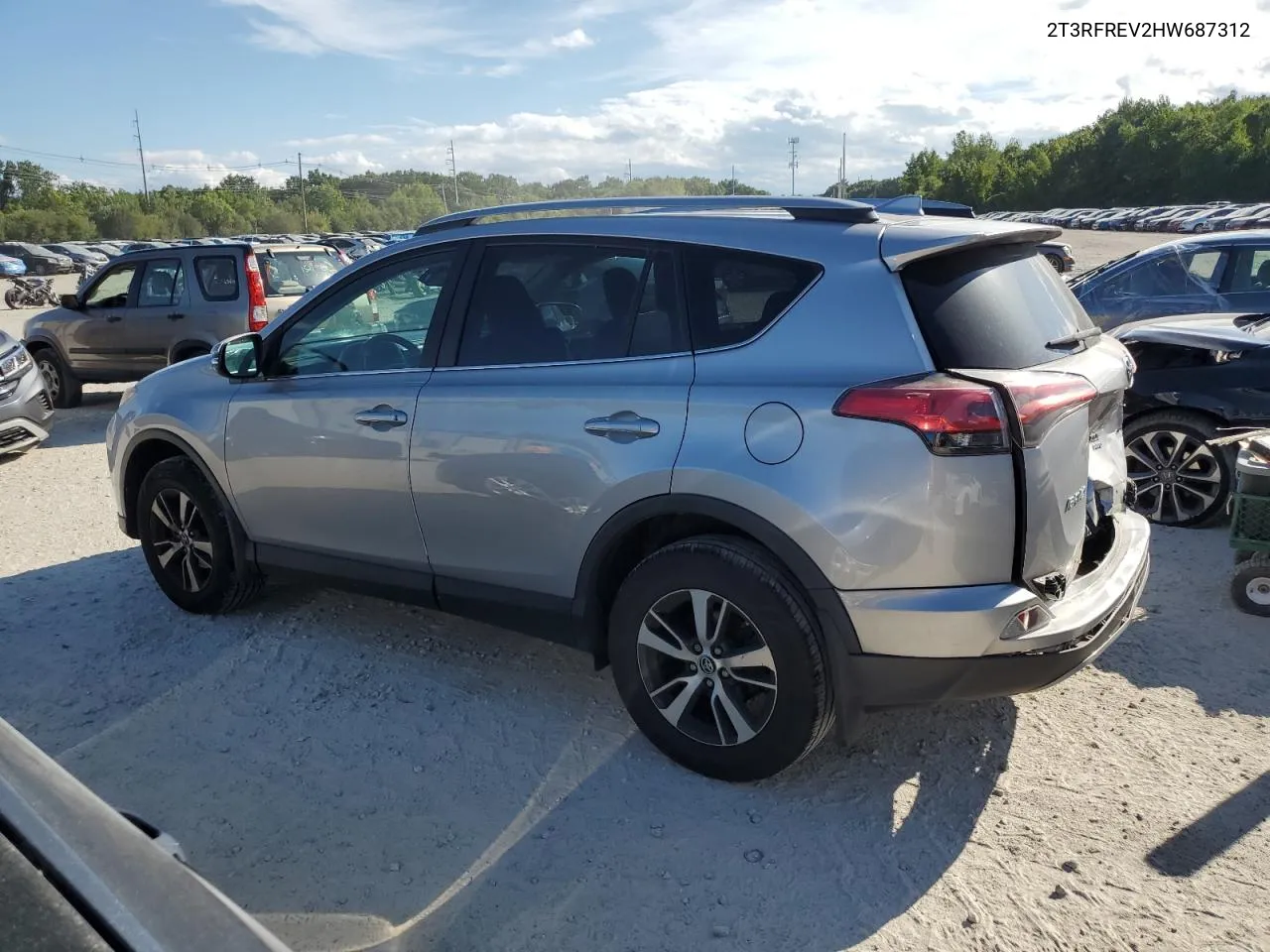 2T3RFREV2HW687312 2017 Toyota Rav4 Xle