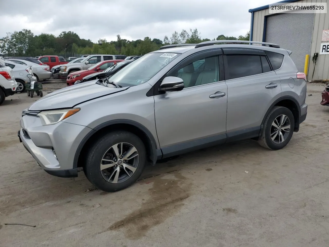 2T3RFREV7HW655293 2017 Toyota Rav4 Xle