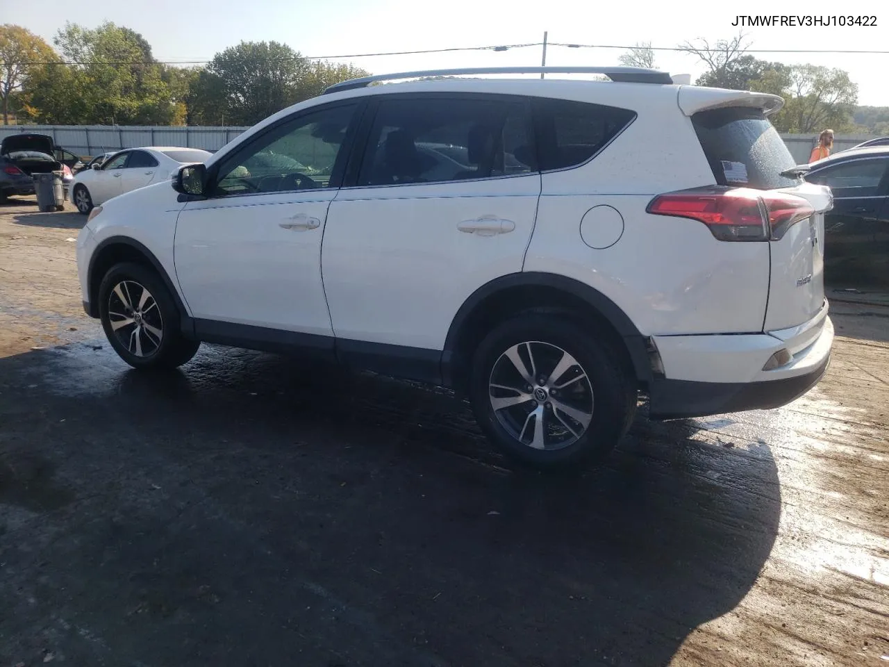 JTMWFREV3HJ103422 2017 Toyota Rav4 Xle