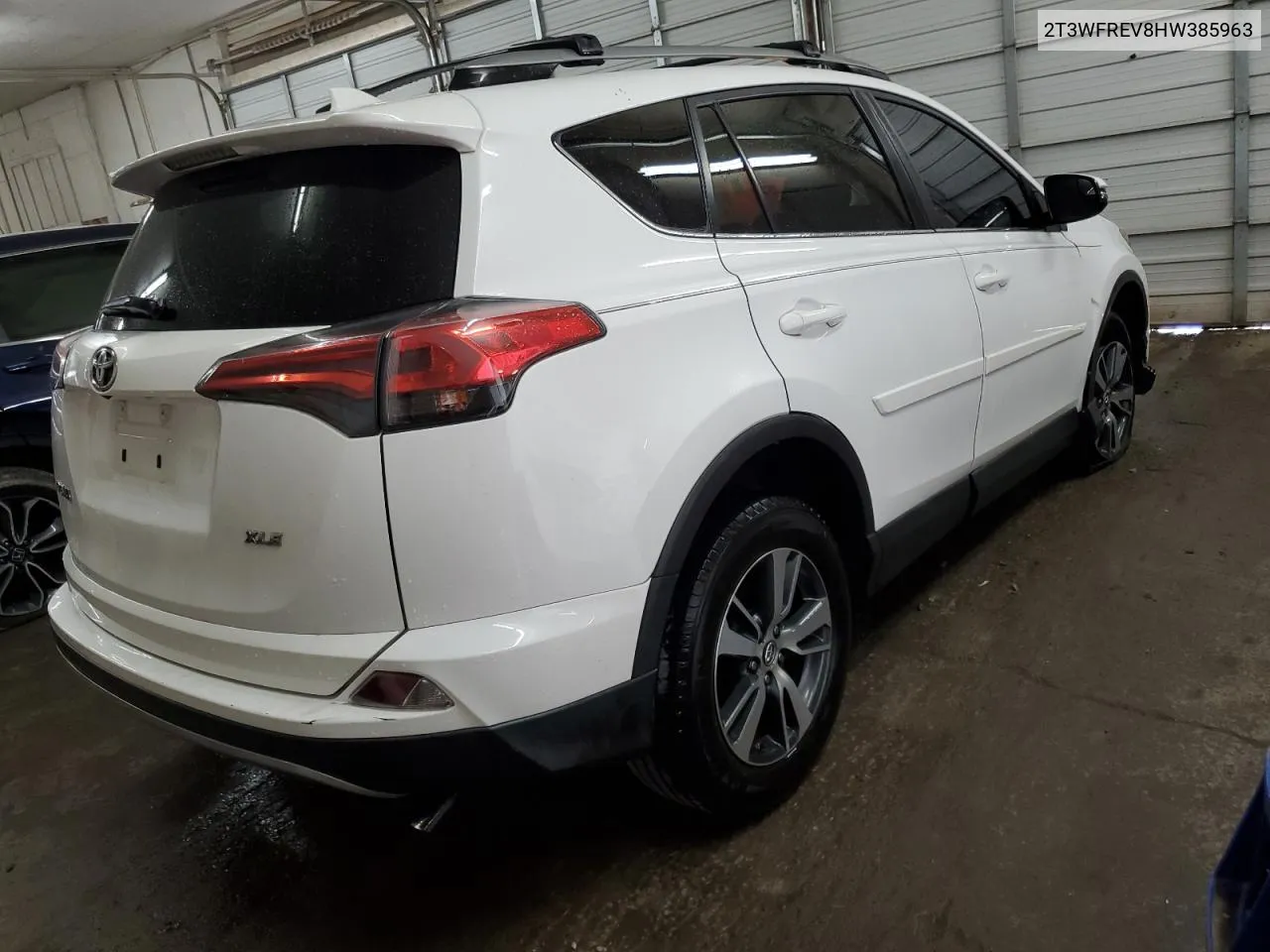 2017 Toyota Rav4 Xle VIN: 2T3WFREV8HW385963 Lot: 69877744