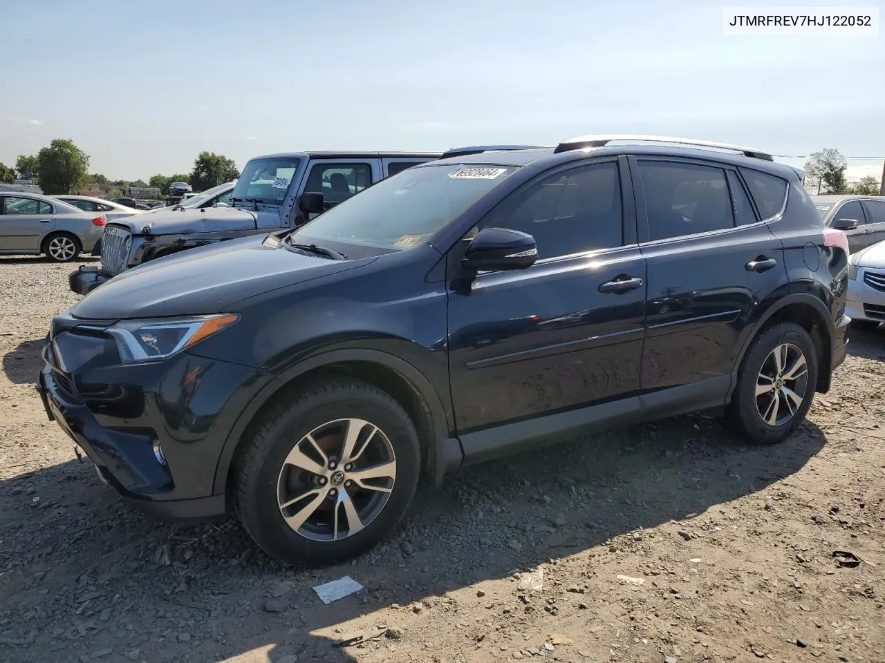 JTMRFREV7HJ122052 2017 Toyota Rav4 Xle