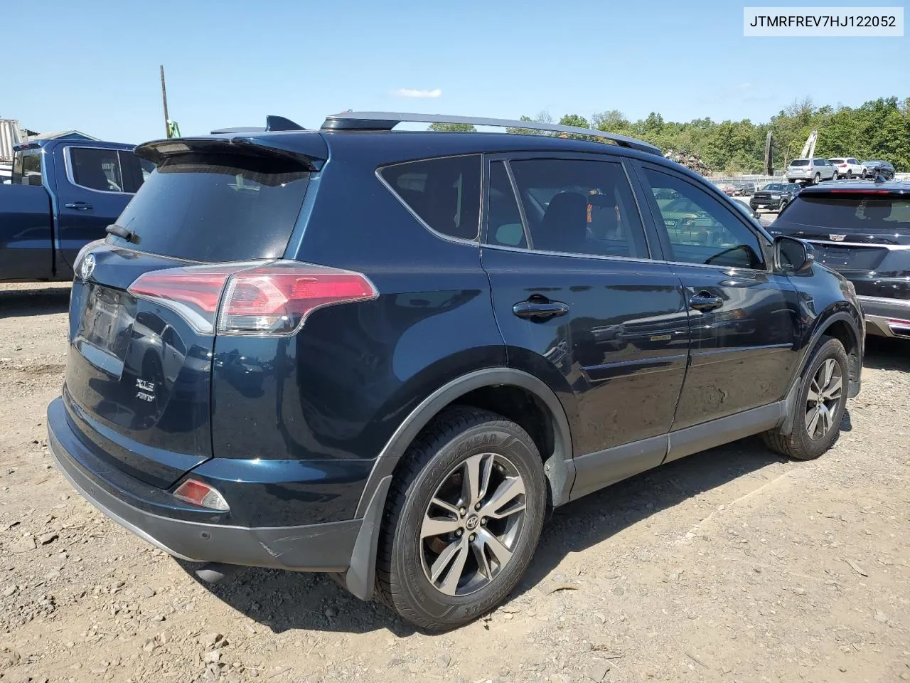 2017 Toyota Rav4 Xle VIN: JTMRFREV7HJ122052 Lot: 69928464