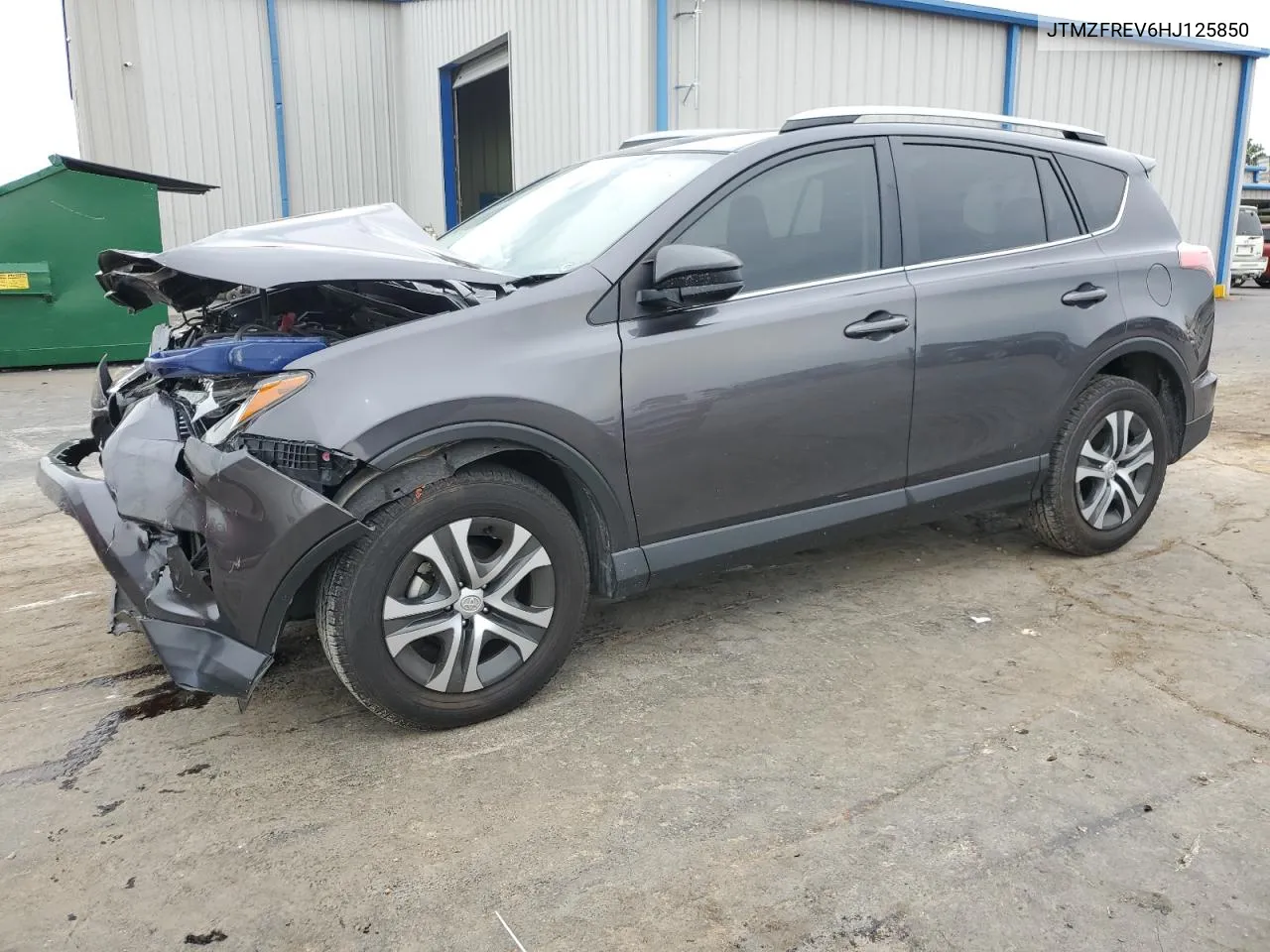 JTMZFREV6HJ125850 2017 Toyota Rav4 Le