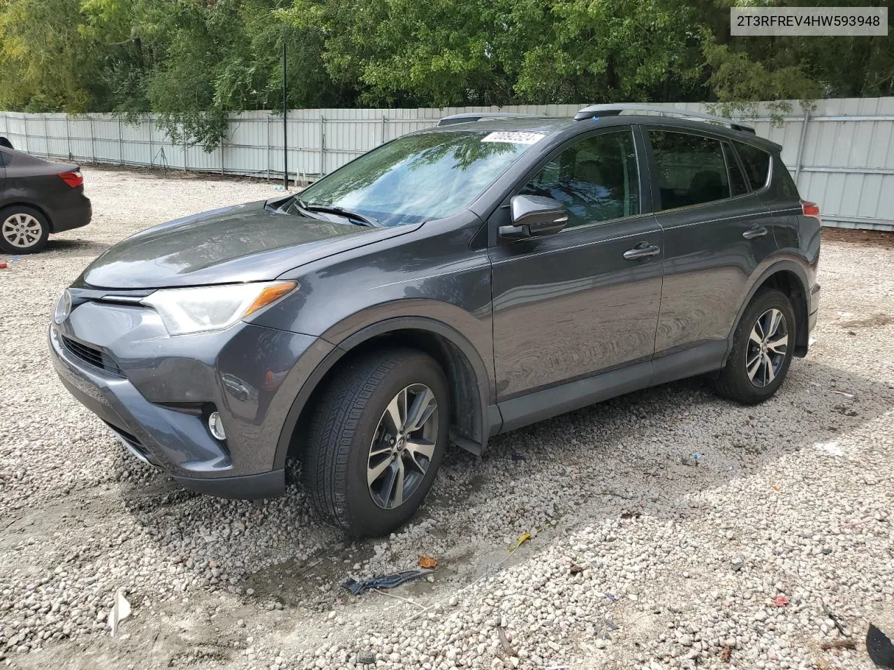 2017 Toyota Rav4 Xle VIN: 2T3RFREV4HW593948 Lot: 70092524