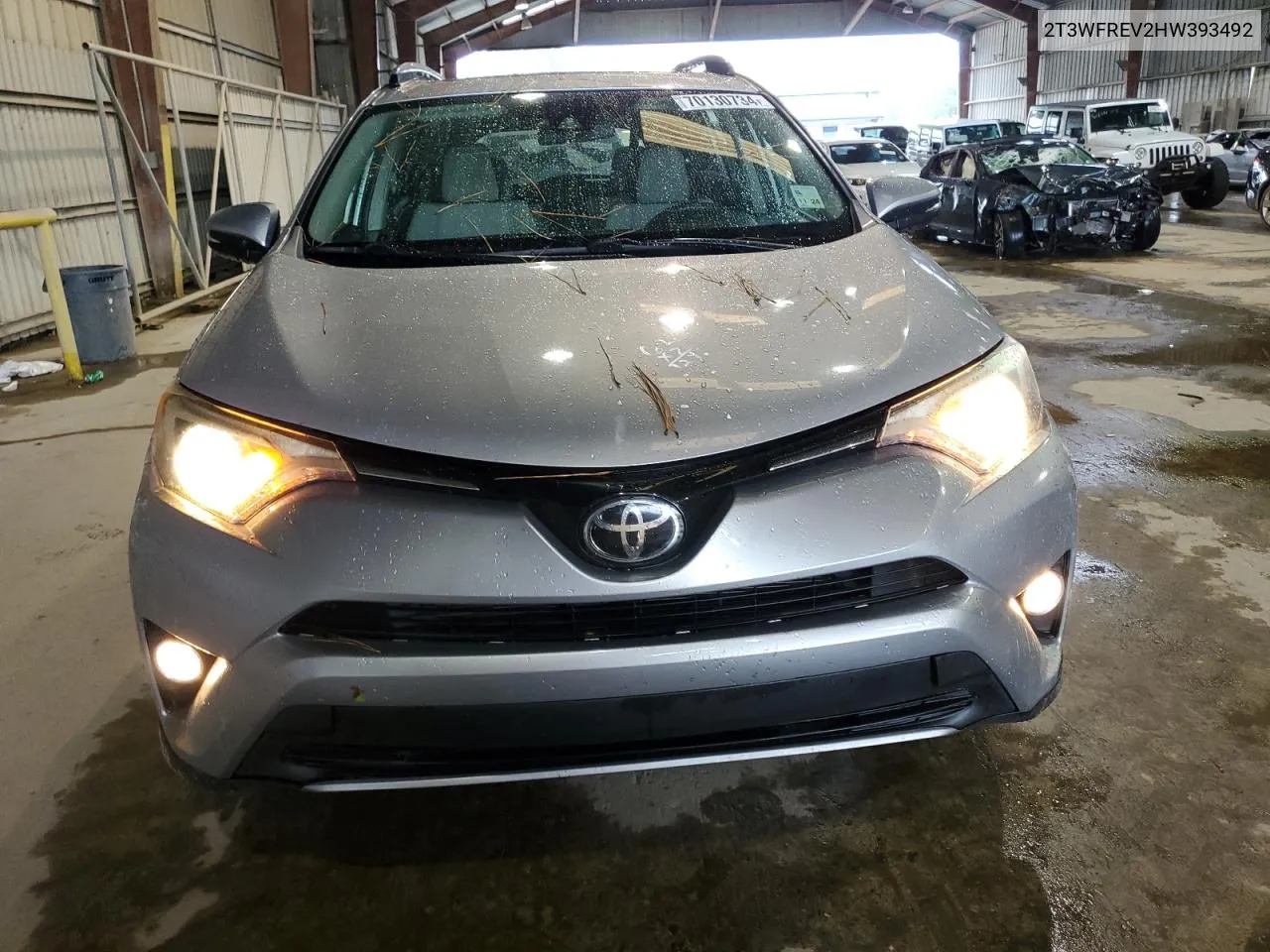 2017 Toyota Rav4 Xle VIN: 2T3WFREV2HW393492 Lot: 70130734