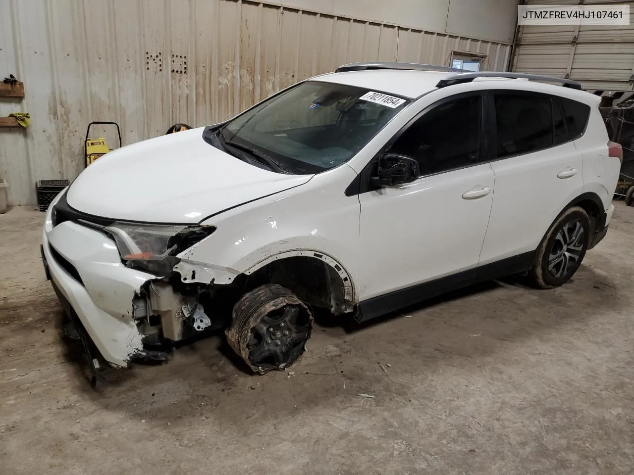 JTMZFREV4HJ107461 2017 Toyota Rav4 Le