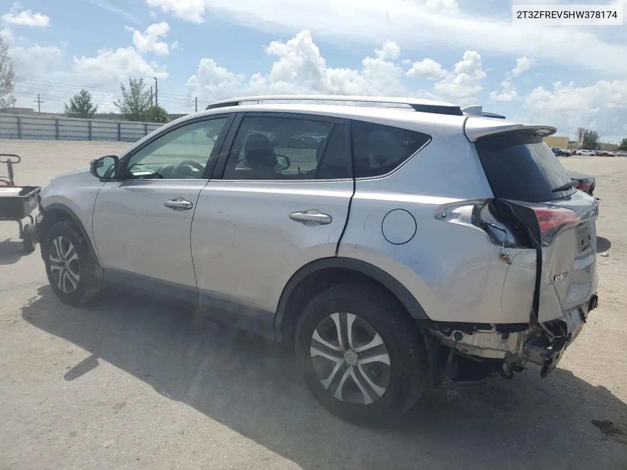 2T3ZFREV5HW378174 2017 Toyota Rav4 Le