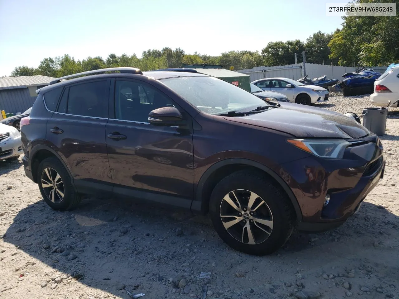 2T3RFREV9HW685248 2017 Toyota Rav4 Xle