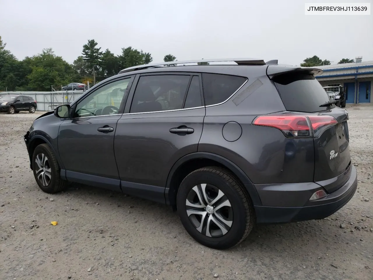 JTMBFREV3HJ113639 2017 Toyota Rav4 Le