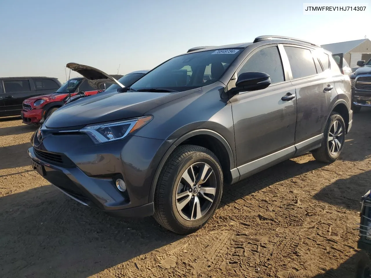 2017 Toyota Rav4 Xle VIN: JTMWFREV1HJ714307 Lot: 70849734