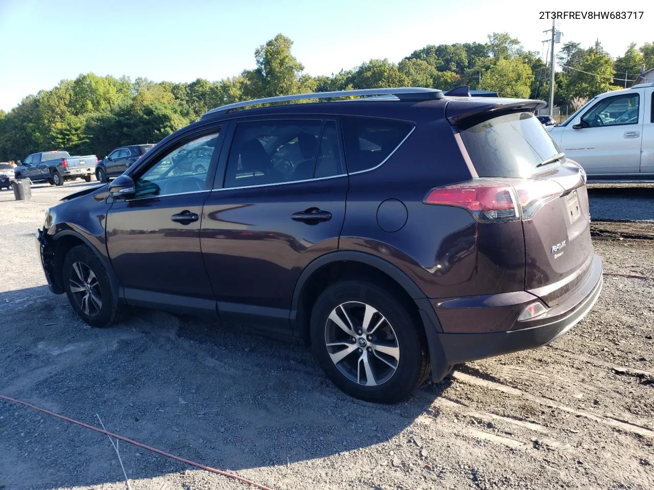 2T3RFREV8HW683717 2017 Toyota Rav4 Xle