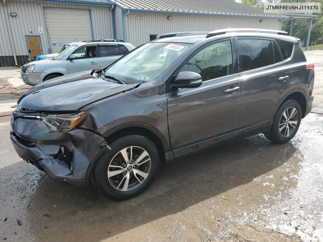 JTMRFREV6HJ119370 2017 Toyota Rav4 Xle