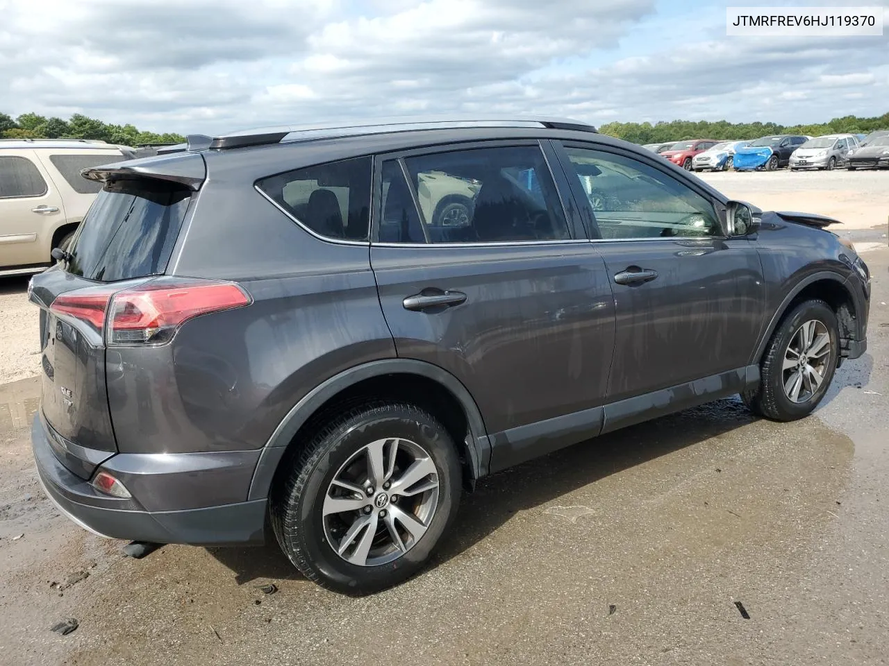 2017 Toyota Rav4 Xle VIN: JTMRFREV6HJ119370 Lot: 71390654