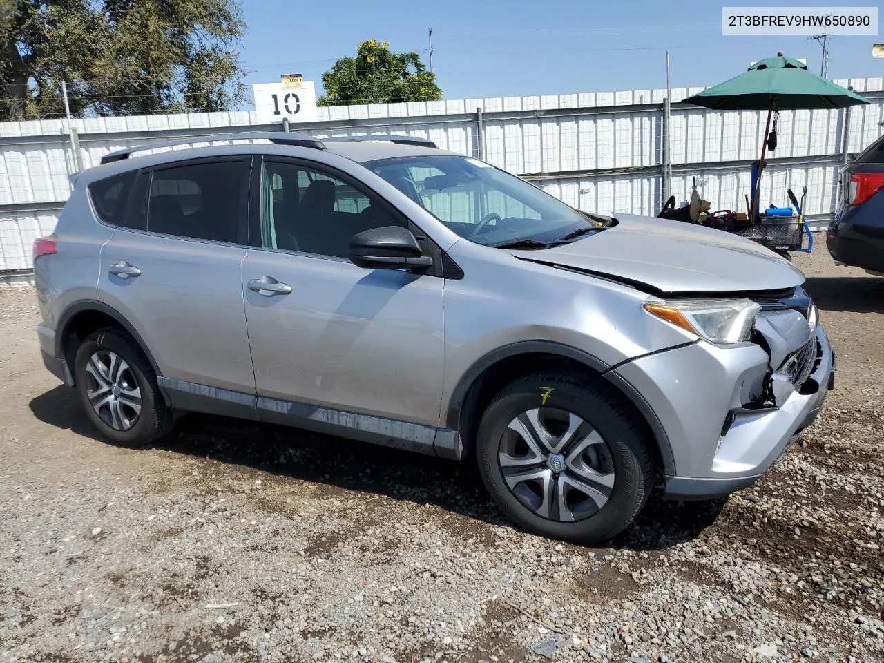 2017 Toyota Rav4 Le VIN: 2T3BFREV9HW650890 Lot: 71486054