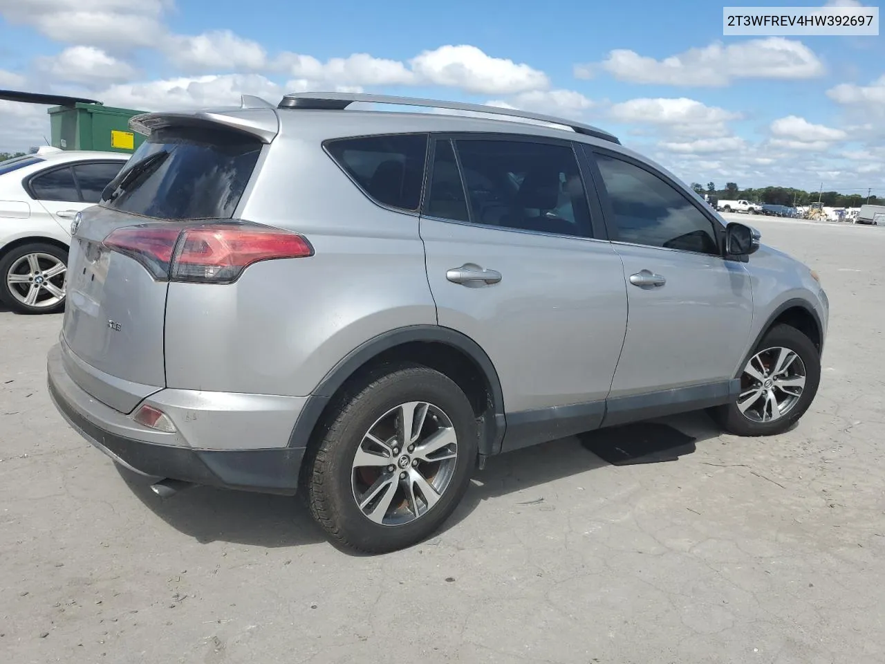 2017 Toyota Rav4 Xle VIN: 2T3WFREV4HW392697 Lot: 72148094