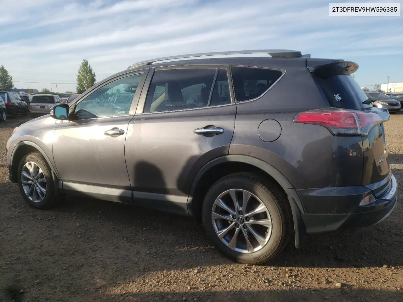 2T3DFREV9HW596385 2017 Toyota Rav4 Limited