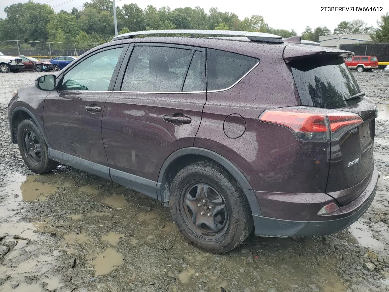 2T3BFREV7HW664612 2017 Toyota Rav4 Le