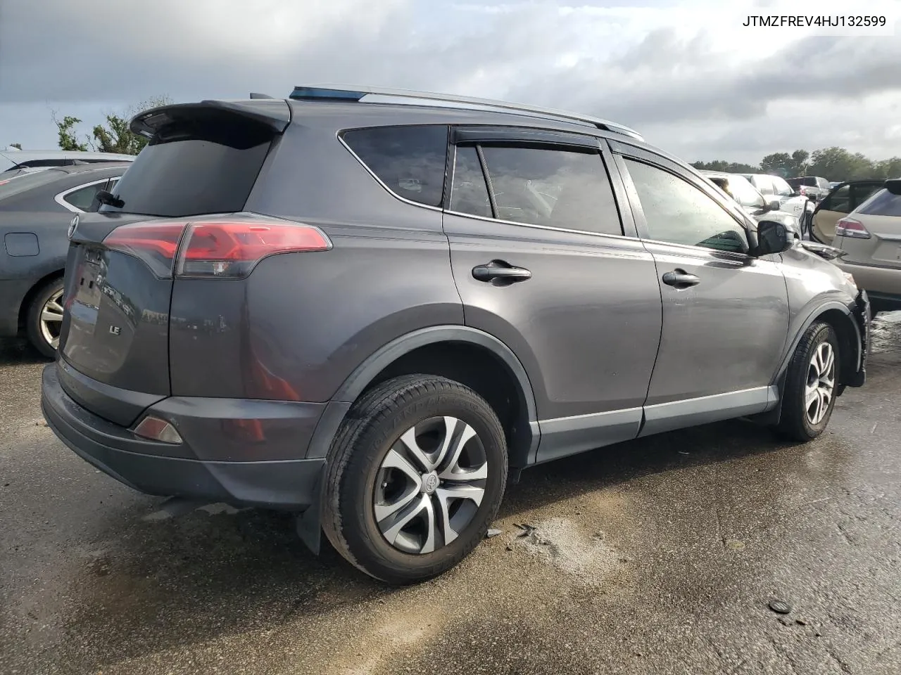 JTMZFREV4HJ132599 2017 Toyota Rav4 Le