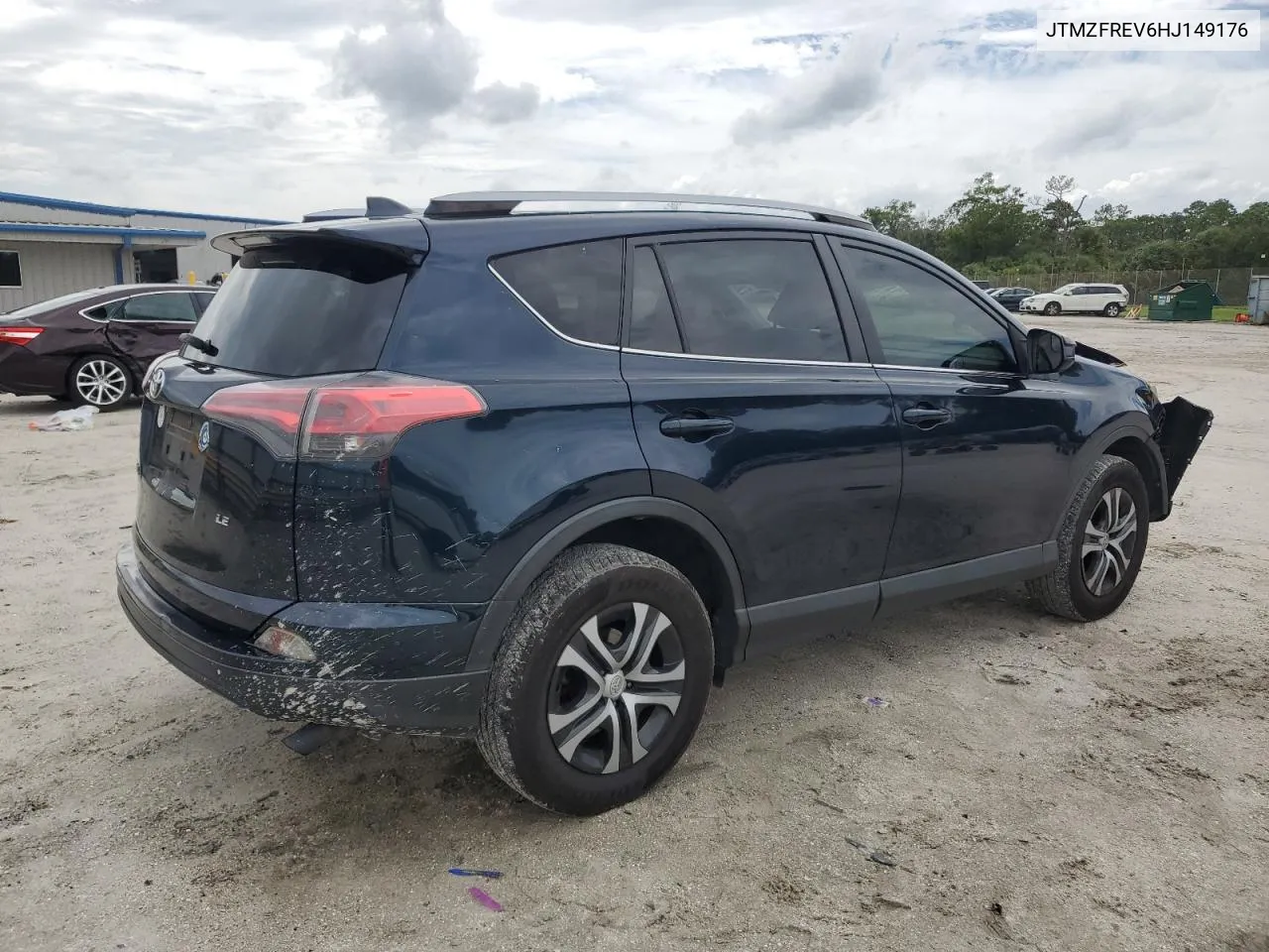 JTMZFREV6HJ149176 2017 Toyota Rav4 Le