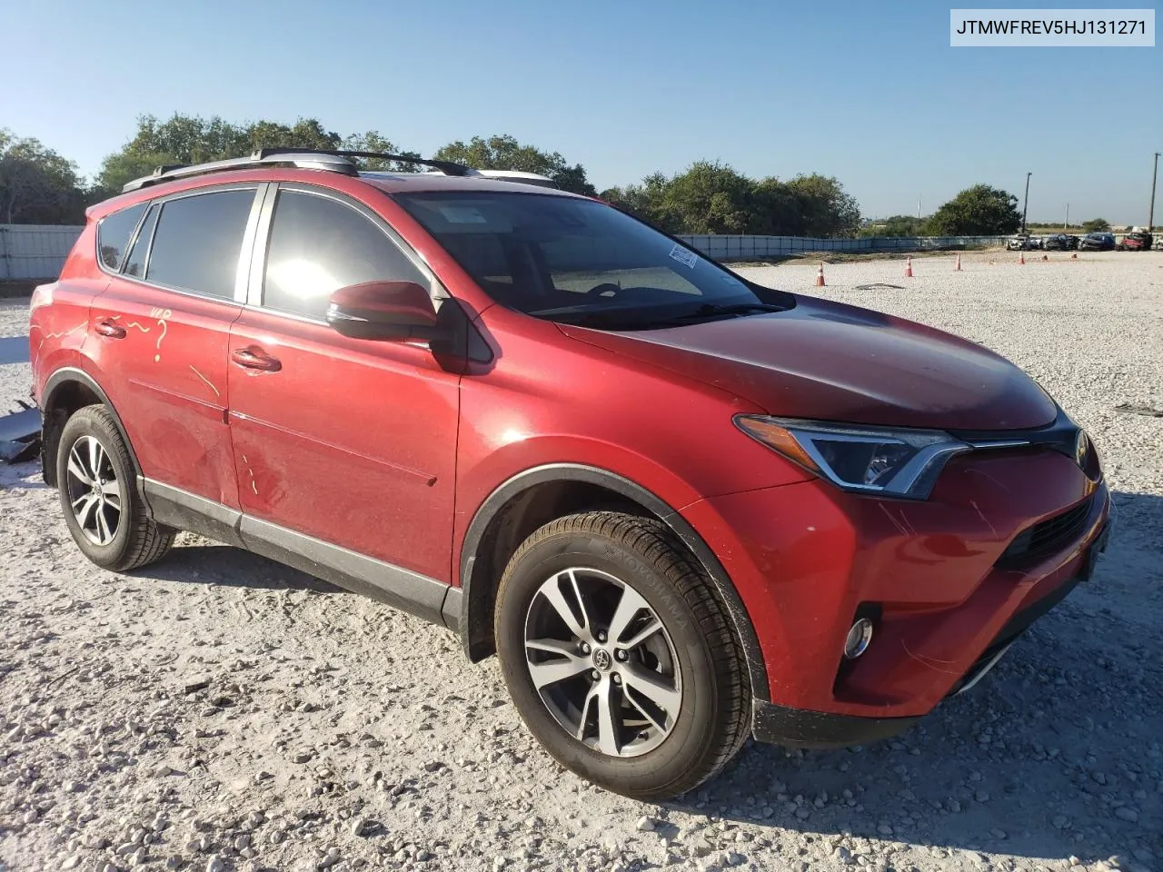 JTMWFREV5HJ131271 2017 Toyota Rav4 Xle