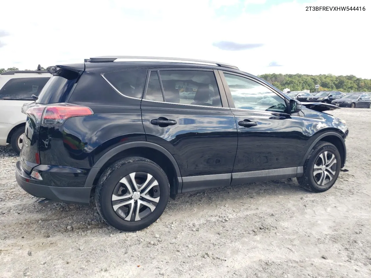 2T3BFREVXHW544416 2017 Toyota Rav4 Le