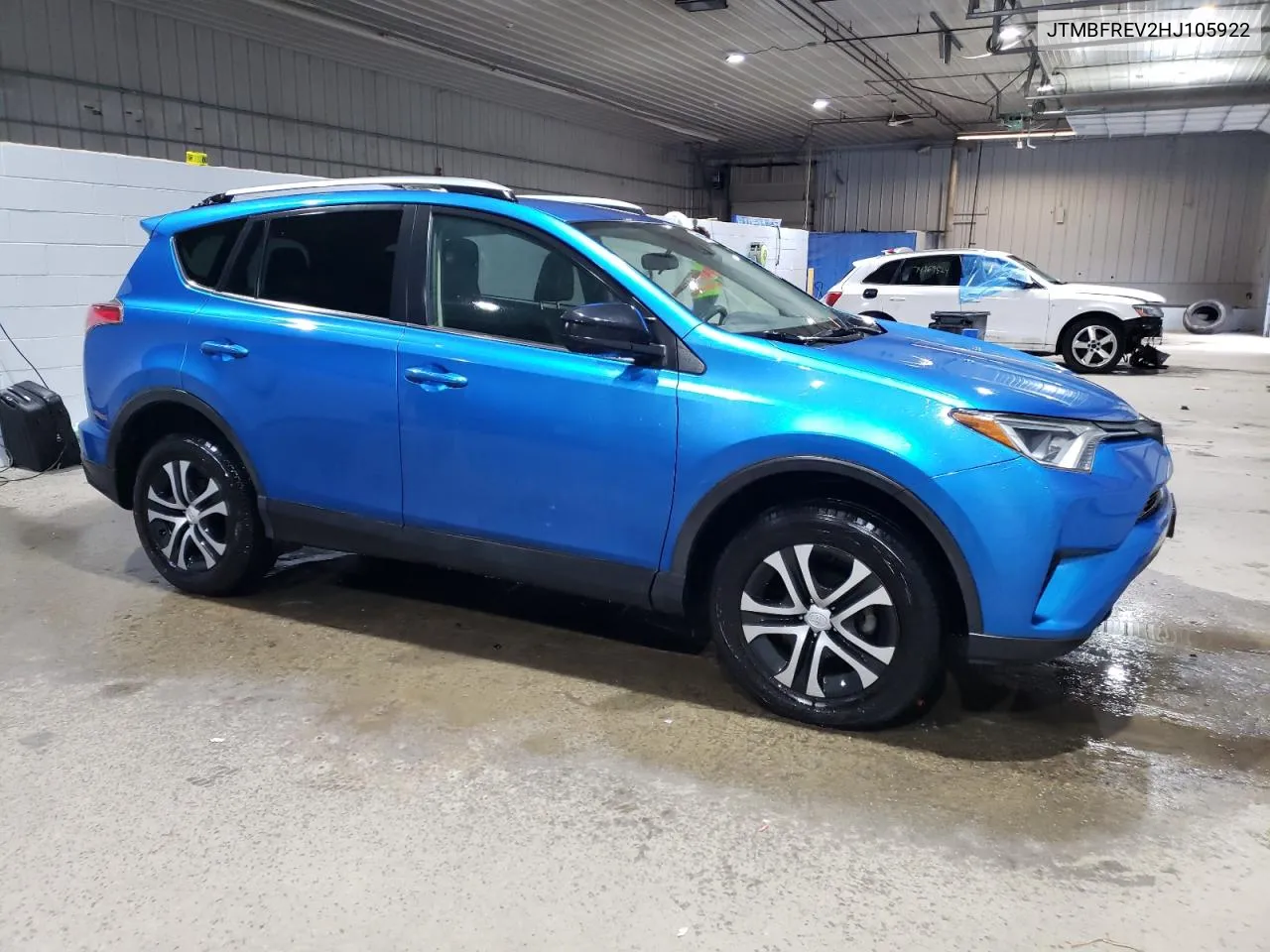 2017 Toyota Rav4 Le VIN: JTMBFREV2HJ105922 Lot: 73780574