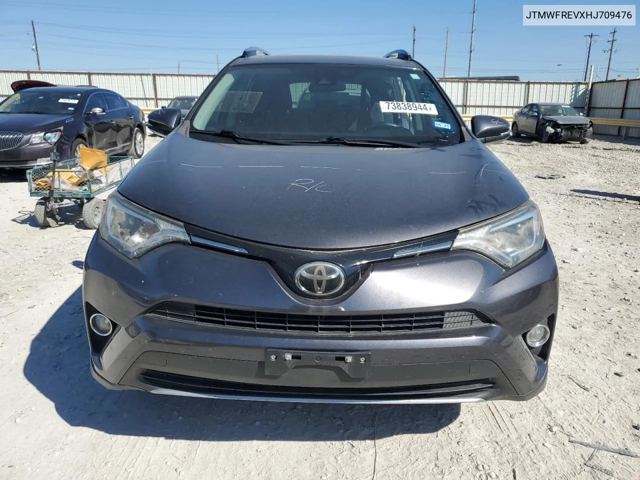 2017 Toyota Rav4 Xle VIN: JTMWFREVXHJ709476 Lot: 73838944